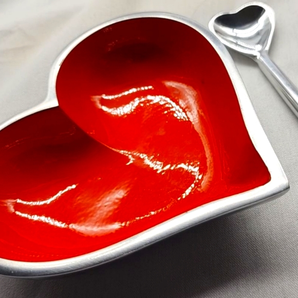 Vintage Enameled Aluminum Valentine Heart Dish With Spoon - Picture 1 of 2